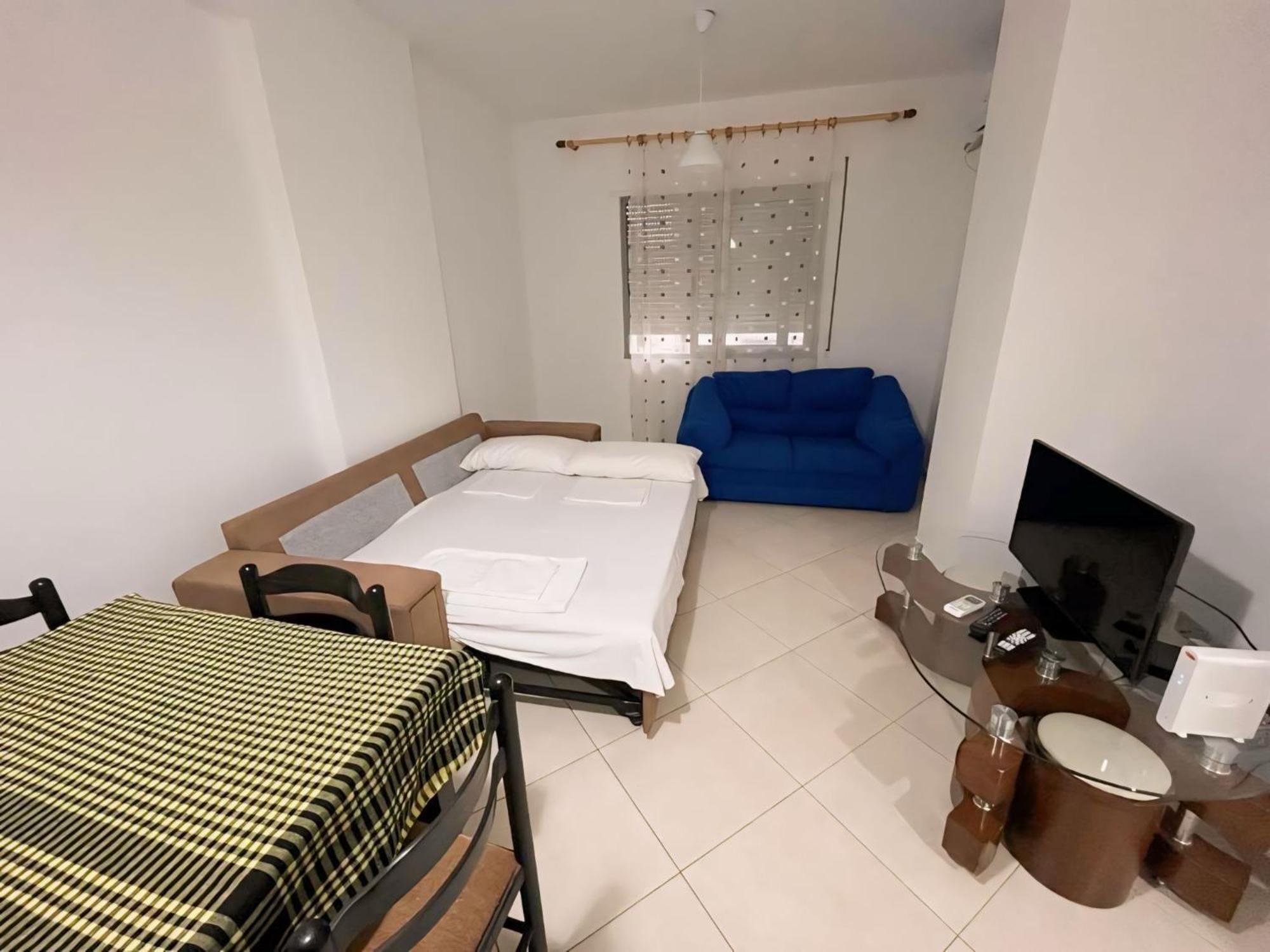 Gerald'S Central Apartments Vlorë Zimmer foto